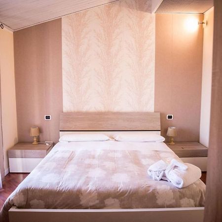 Hotel Lonatino Лонато Екстер'єр фото