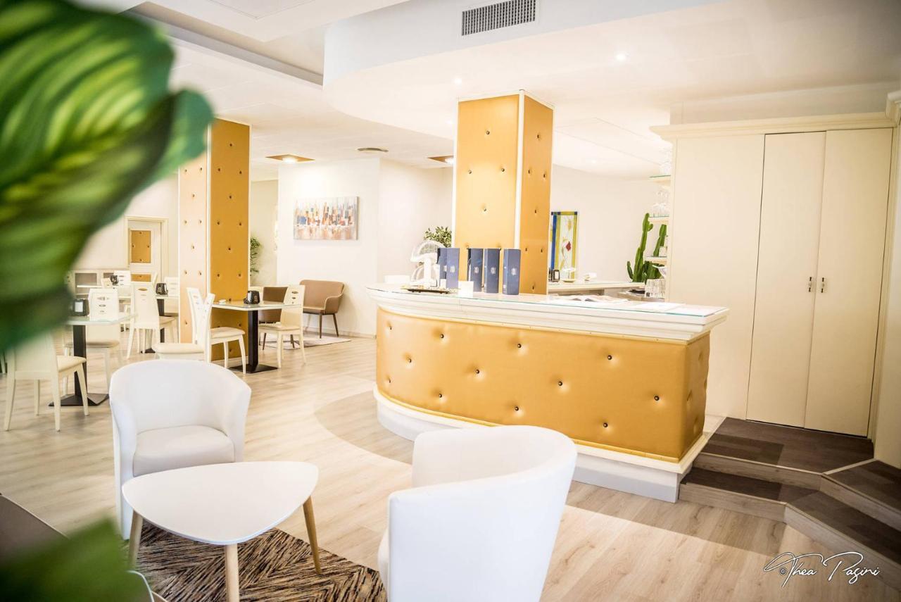 Hotel Lonatino Лонато Екстер'єр фото